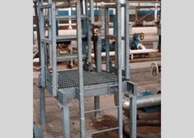 vertical ladder on pipe valve platform 01